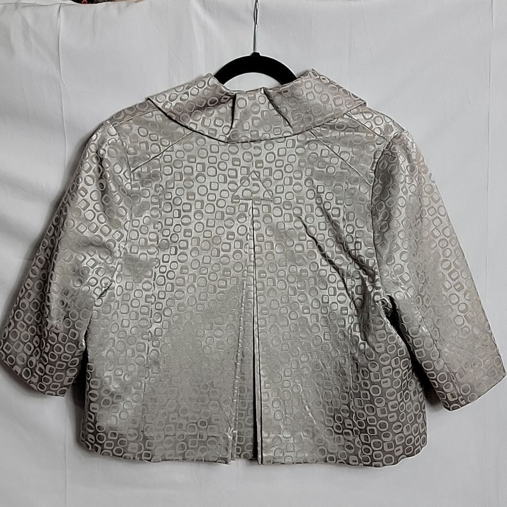 VERTIGO PARIS.. cropped gray/silvery jacket.. - Picture 7 of 12